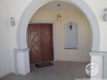 L 121 -                            Sale
                           Villa avec piscine Djerba